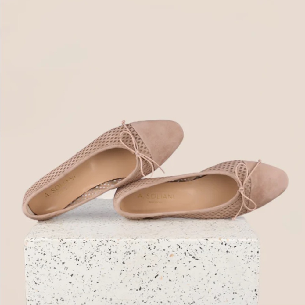 Como - Perforated Rose Wind (Suede)